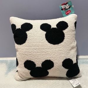 Mickey Mouse Reversible Decorative Pillows Blk/wht